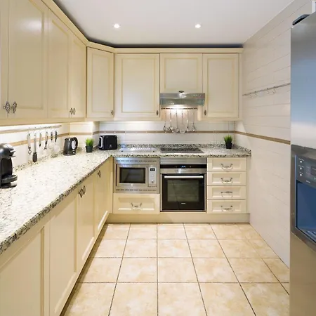 Luxury 5* 3 Beds In Playas Del Duque, Puerto Banus * Marbella